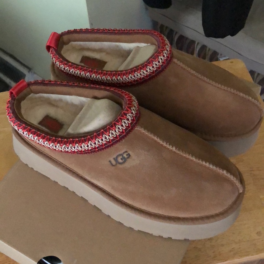 Ugg tazz